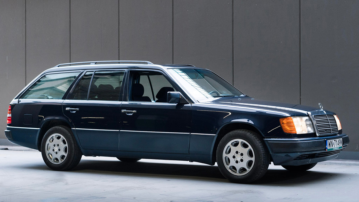 Practicality and Style: Exploring the Mercedes W124 Station Wagon